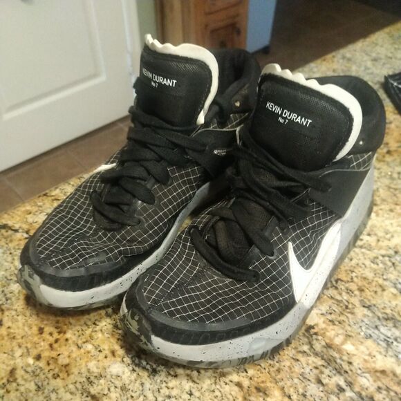 Size 8.5 - Nike KD 13 Oreo 2020 - CI9948-004 Basketball Walking main image 10